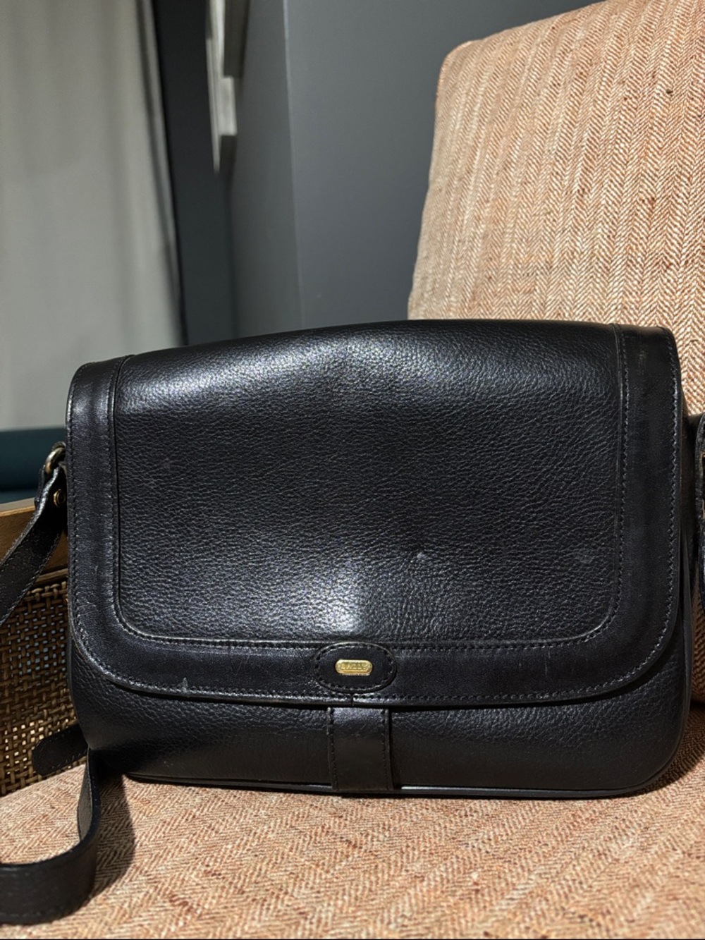Bally Vintage Classic Black Leather Crossbody Purse